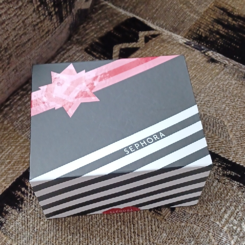 4/$30 Sephora Black and White Striped Box with Pink Star Bow Print